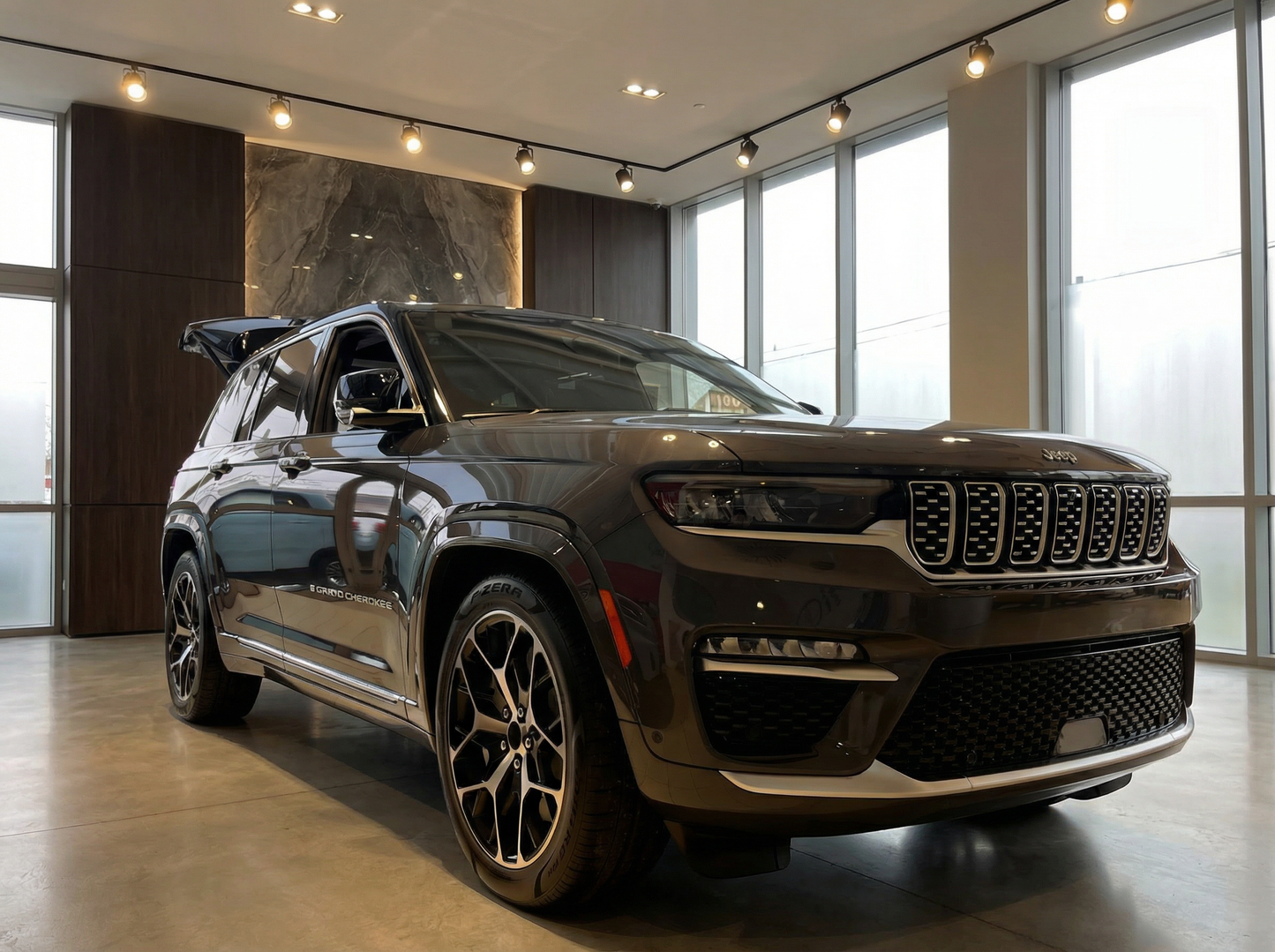 Jeep Grand Cherokee 4xe PHEV Summit Reserve