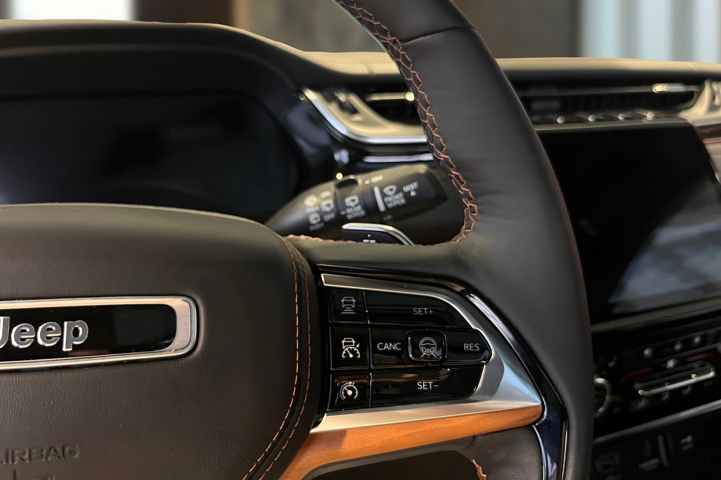 Jeep Grand Cherokee 4xe PHEV Summit Reserve